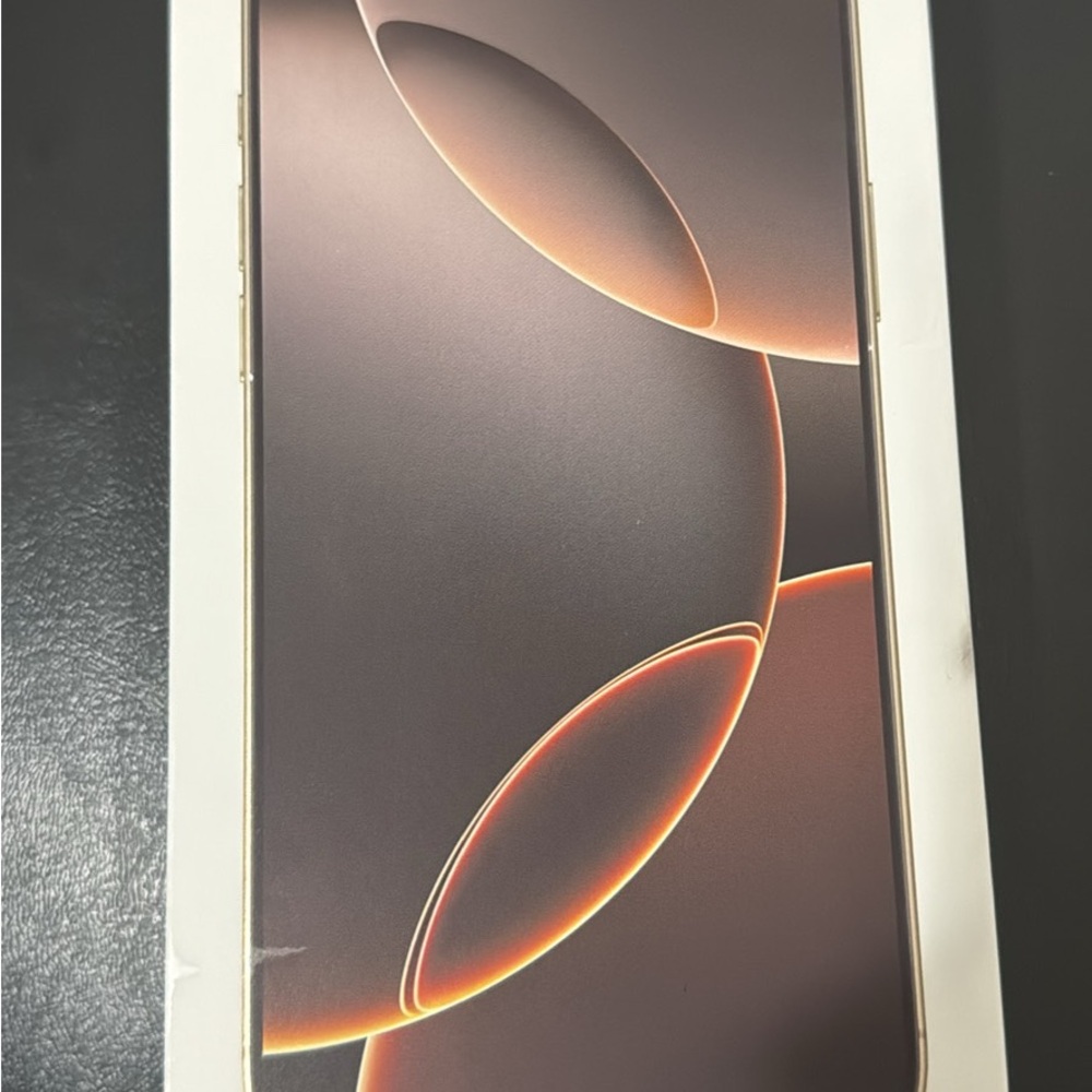 Apple iPhone - titanium desert